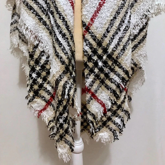 Accessory St NWOT Knit Variegated Stripes Poncho-Ruana for Women OS - Picture 3 of 9